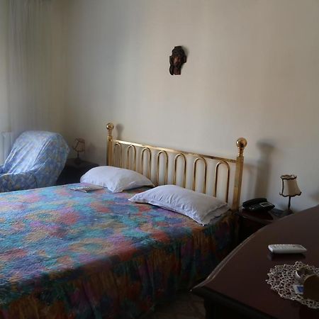 Stanza In Appartamento Νάπολη Εξωτερικό φωτογραφία