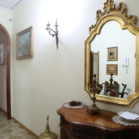 Stanza In Appartamento Νάπολη Εξωτερικό φωτογραφία