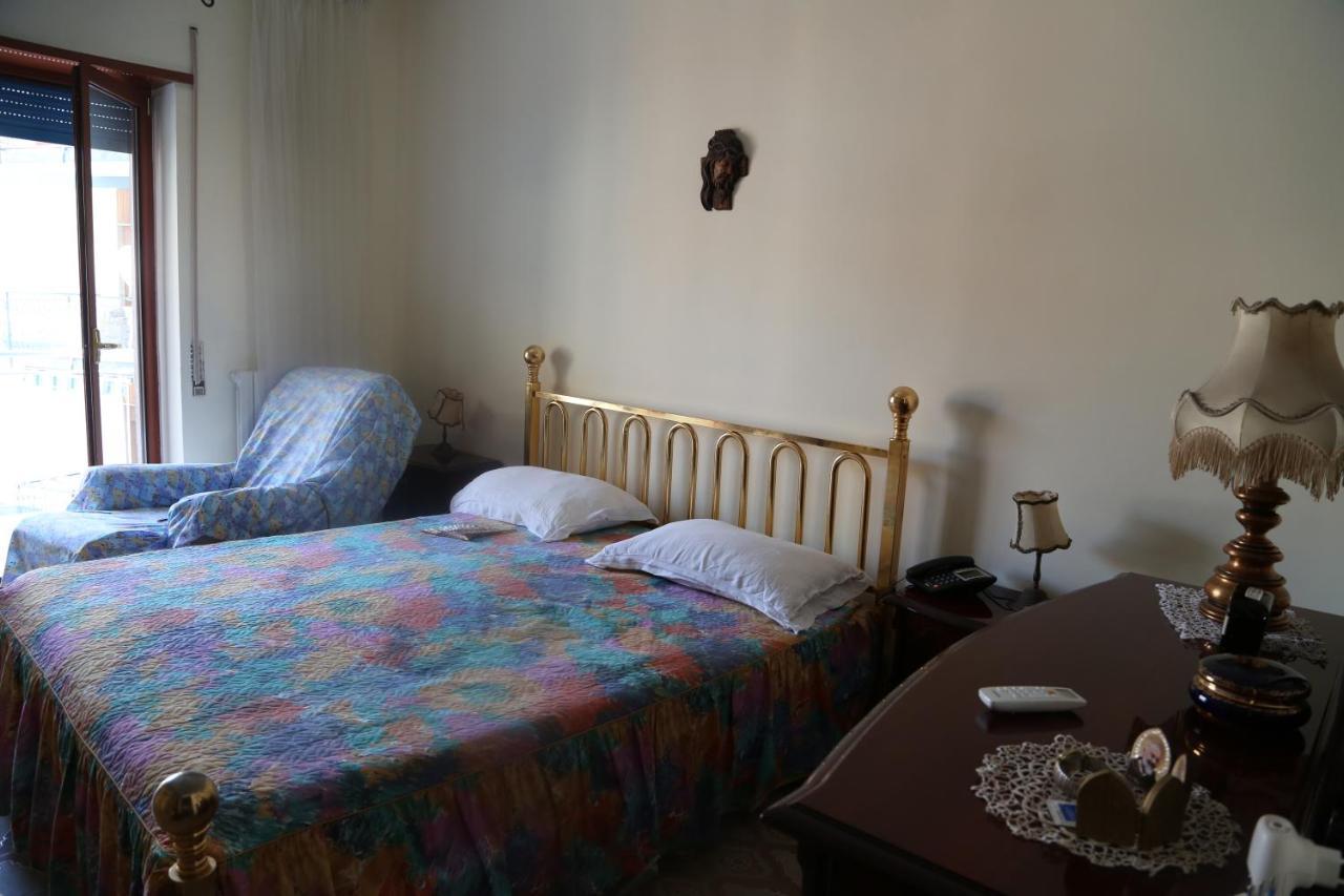 Stanza In Appartamento Νάπολη Εξωτερικό φωτογραφία