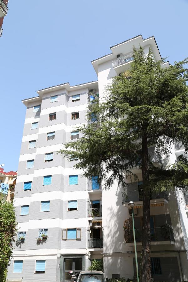 Stanza In Appartamento Νάπολη Εξωτερικό φωτογραφία
